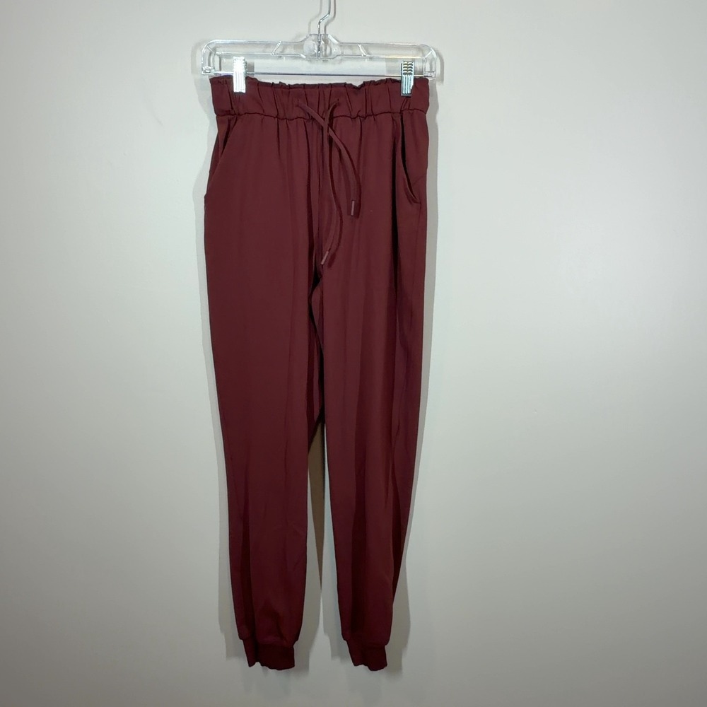 Lululemon Stretch High-Rise 7/8 Jogger Pants‎ Size 4 Maroon Burgundy Red Merlot